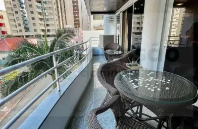 Apartamento finamente mobiliado com 4 dormitórios e 151m² privativos em excelent