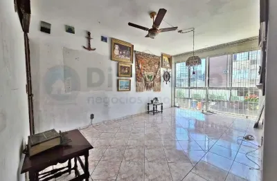 Apartamento à venda com 3 dormitórios (1 suíte) e vaga de garagem