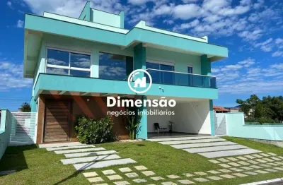 Casa alto padrão com elevador, 4 suítes e piscina | condomínio fechado