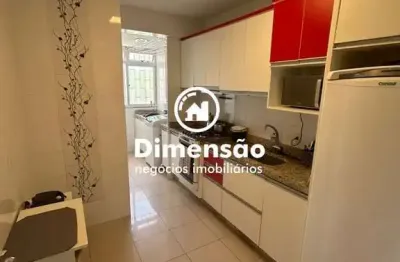 Apartamento 3 dormitórios com duas garagens, Trindade - Florianópolis