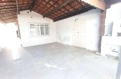 Casa com 2 quartos para alugar na Vila Mirim, Praia Grande 