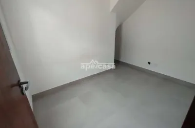 Casa com 2 quartos para alugar no Jardim Melvi, Praia Grande 