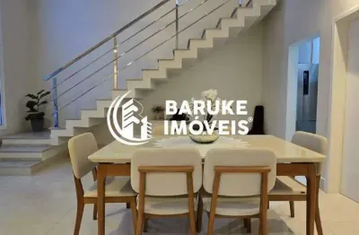 Sobrado com piscina e 3 quartos sendo 1 suíte a venda condomínio jardim park real