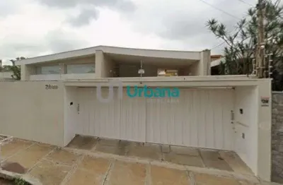 Casa com 3 quartos para alugar no Centro, São Carlos , 248 m2 por R$ 6.667