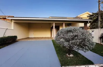 Casa á venda no condomínio lagos d' icaraí - salto/sp