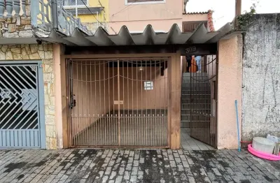 Sobrado no jardim brasília com dois dormitórios e garagem