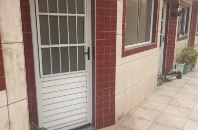 Casa com 2 quartos para alugar na Rua Alberto Flores, 476, Vila Nhocune, São Paulo