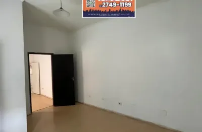 Casa com 2 quartos para alugar na Rua Maciel Monteiro, Vila Santa Teresa (Zona Leste), São Paulo