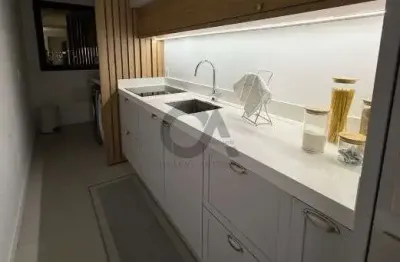 Apartamento Finamente Mobiliado no Centro – 83m² | Varanda com Churrasqueira | Centro - Palhoça/SC