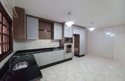 Sobrado com 3 dormitórios para alugar, 140 m² por r$ 2.700,00/mês - jardim primavera - mauá/sp