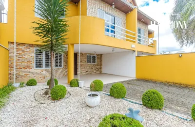 Sobrado com ático e 184m² 3 dormitórios (01 suíte) por r$ 920.000 nas mercês em curitiba - paraná