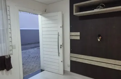 Excelente sobrado dentro do condomínio olimpo, no bairro do boqueirão.