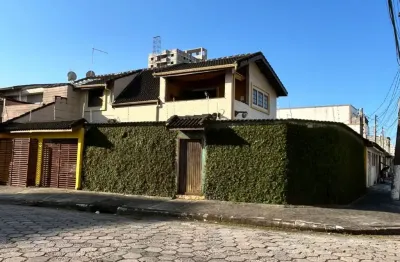 Casa com 4 quartos à venda na Avenida Presidente Costa e Silva, 51, Aviação, Praia Grande