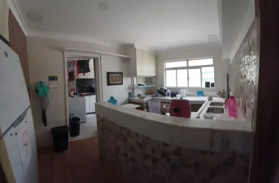 Exclusividade e conforto com vista para o mar no canto do forte