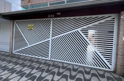 Sobrado Triplex para Locação no Boqueirão – Espaço, Conforto e Sofisticação!