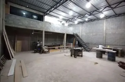 Galpão para locação em duque de caxias, santa cruz da serra, 2 banheiros