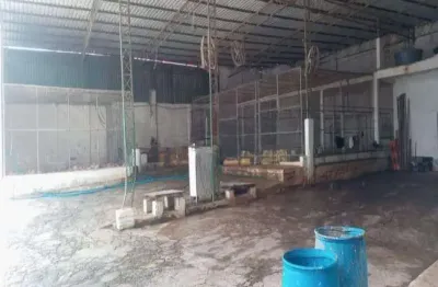 Galpão para Locação em São João de Meriti, Jardim Meriti, 3 banheiros, 1 vaga