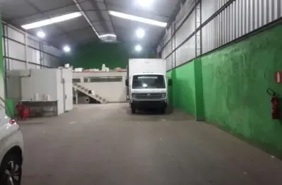 Galpão para Venda em Duque de Caxias, Saracuruna, 2 banheiros