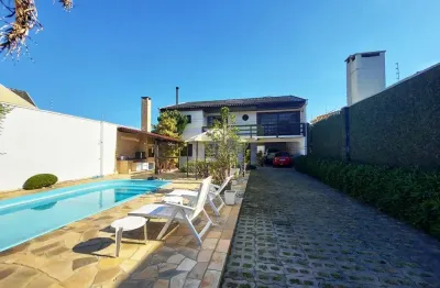 Sobrado à venda com 252m² no bairro pineville - pinhais / pr