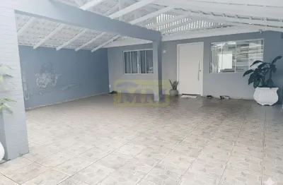 Casa totalmente reformada com 3 dormitórios em pinhais! acabamento de alto padrã