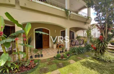 Casa com 3 dormitórios à venda, 287 m² por r$ 1.590.000,00 - várzea - teresópolis/rj