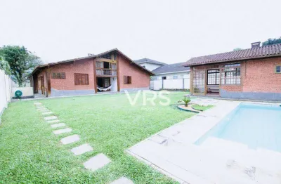 Casa com 4 dormitórios à venda, 232 m² por r$ 2.200.000,00 - carlos guinle - teresópolis/rj