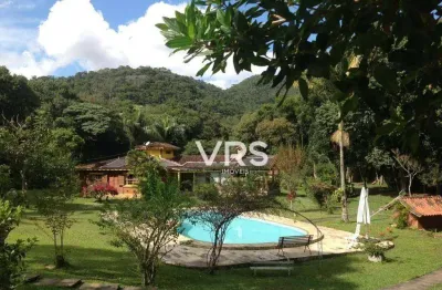 Casa com 7 dormitórios à venda, 270 m² por r$ 1.200.000,00 - albuquerque - teresópolis/rj