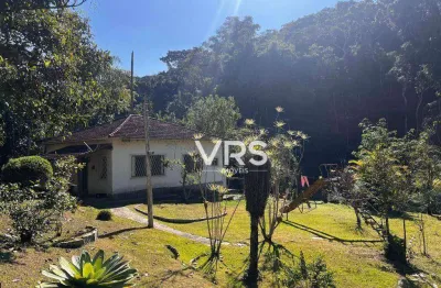 Casa com 3 dormitórios à venda, 92 m² por r$ 450.000,00 - jardim salaco - teresópolis/rj