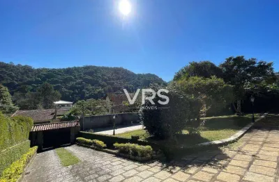 Casa com 4 dormitórios à venda, 305 m² por r$ 850.000,00 - albuquerque - teresópolis/rj