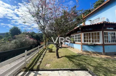 Casa com 5 dormitórios à venda, 220 m² por r$ 990.000,00 - golfe - teresópolis/rj