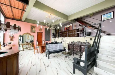 Casa com 4 dormitórios à venda, 375 m² por r$ 590.000,00 - parque do ingá - teresópolis/rj