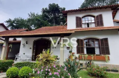Casa com 3 dormitórios à venda, 171 m² por r$ 960.000 - várzea - teresópolis/rj