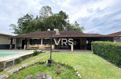 Casa com 6 dormitórios à venda, 214 m² por r$ 1.550.000,00 - carlos guinle - teresópolis/rj