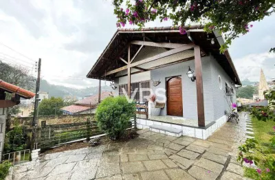 Casa com 3 dormitórios à venda, 145 m² por R$ 1.100.000,00 - Várzea - Teresópolis/RJ