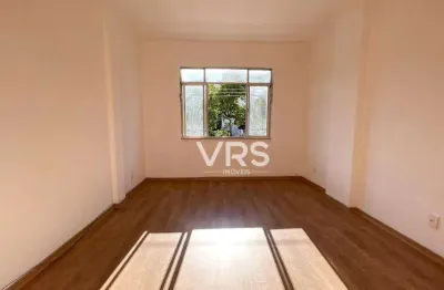 Apartamento com 1 dormitório para alugar, 31 m² por R$ 1.551,50/mês - Várzea - Teresópolis/RJ