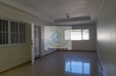 Casa com 3 quartos para alugar na Rua Diogo Rodrigues Marques, 368, Jardim Marajoara, São Paulo