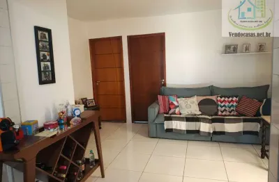 Casa terrea com 03 dormitorios 02 vagas no jardim marajoara aceita pet