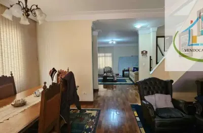 Casa ampla com 3 dormitórios, sendo 2 suítes ? 3 vagas paralelas