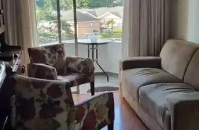 Apartamento excelente ,sol da manhâ ,são 2 dormitórios  sendo 1 suite com closet ,1 vaga bem localiz