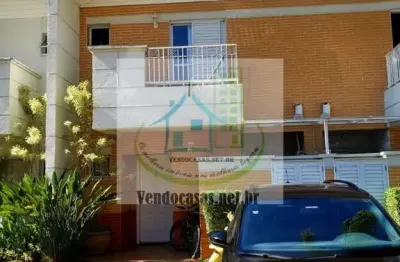 Sobrado em condomínio fechado, 3 dormitórios, 1 suite, 2 vgs á venda no jardim marajoara