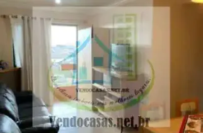 Lindo apartamento com 3 dormitórios, um banheiro e 2 vagas de garagem.