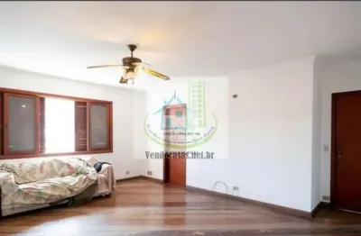 Sobrado com $dor.sendo $ suites,2 portões automático lavabo escritório salão de festas aquecimento c