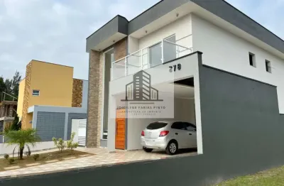 Sobrado frente a praia em itanhaém-sp, com 3 suítes, 3 salas, 1 banheiro, 3 vagas, 230 m²!