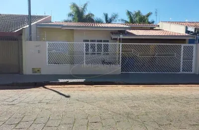 Casa com 3 quartos à venda na rua bastos cruz, água branca, avaré por r$ 375.000