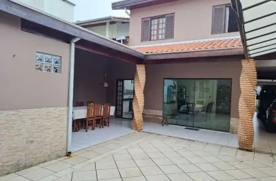 Casa com 4 quartos à venda no residencial são paulo, jacareí  por r$ 880.000