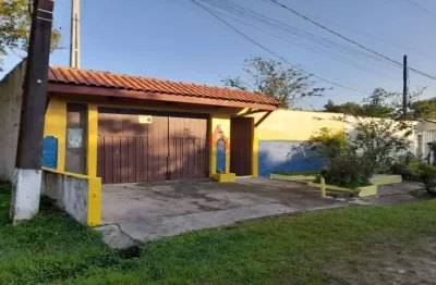 Casa com 3 quartos à venda no estância de santa cruz, itanhaém  por r$ 230.000