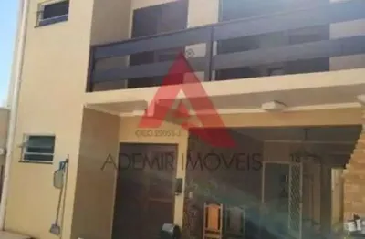 Casa com 3 quartos à venda na presidente juscelino kubitschek de oliveira, 142, jardim maria cândida, caçapava por r$ 850.000