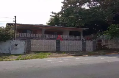 Casa com 3 quartos à venda no Jardim Panorama, Jacareí  por R$ 650.000