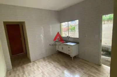 Casa com 1 quarto à venda na Cidade Nova Jacareí, Jacareí  por R$ 160.000