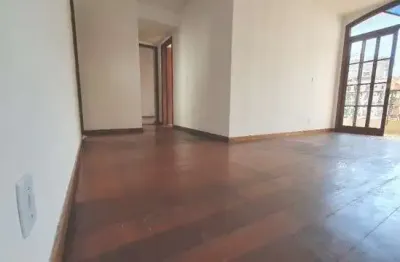 Apartamento à venda em icaraí, claro e arejado com dois dormitórios.